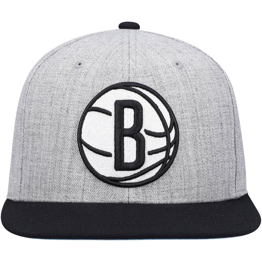 Brooklyn Nets Mitchell & Ness Gray/Black Heathered Underpop Snapback Hat for Men product image 2, provided for visual