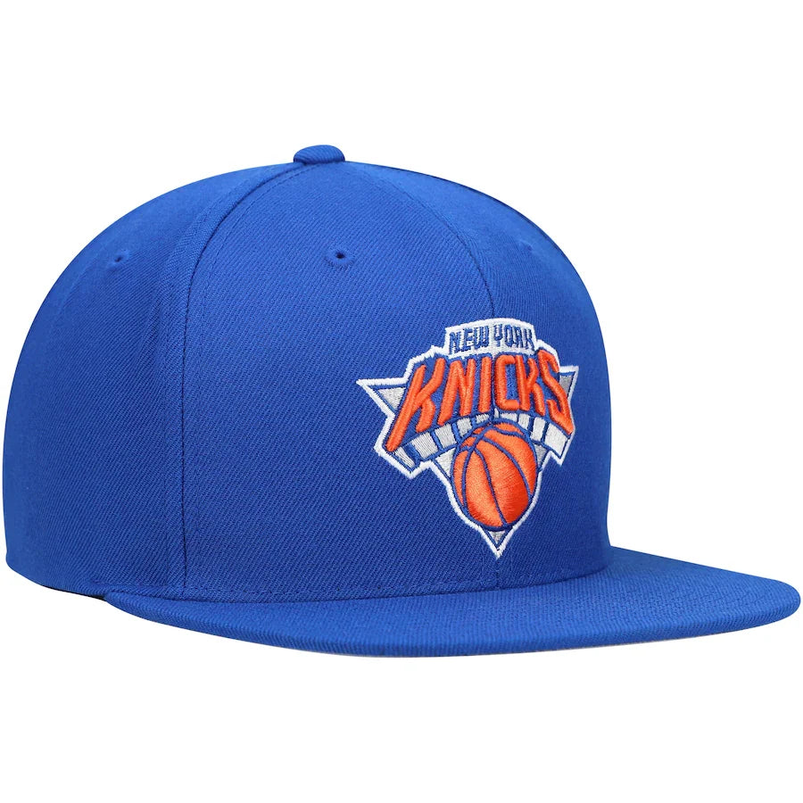 New York Knicks Mitchell & Ness NBA Core Basic Snapback Hat for Men product image 3, provided for visual reference and