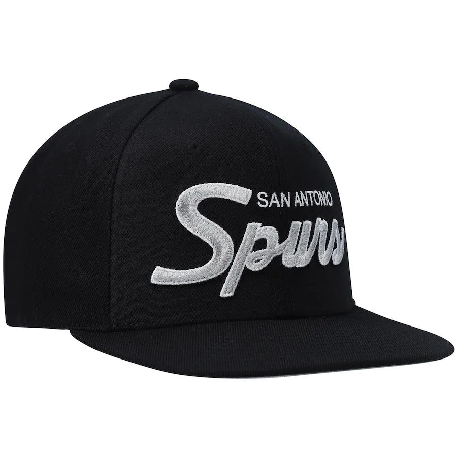 San Antonio Spurs Team Script 2.0 Black Mitchell & Ness Snapback Hat product image 3, provided for visual reference and