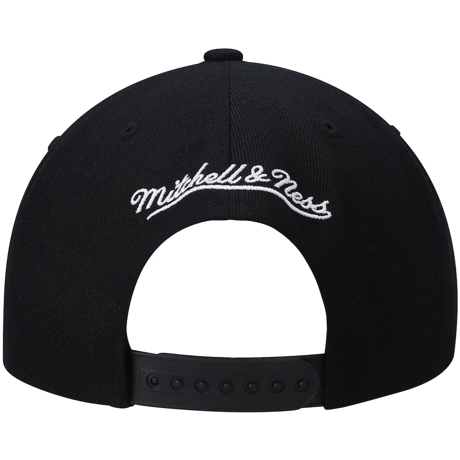 San Antonio Spurs Team Script 2.0 Black Mitchell & Ness Snapback Hat product image 4, provided for visual reference and
