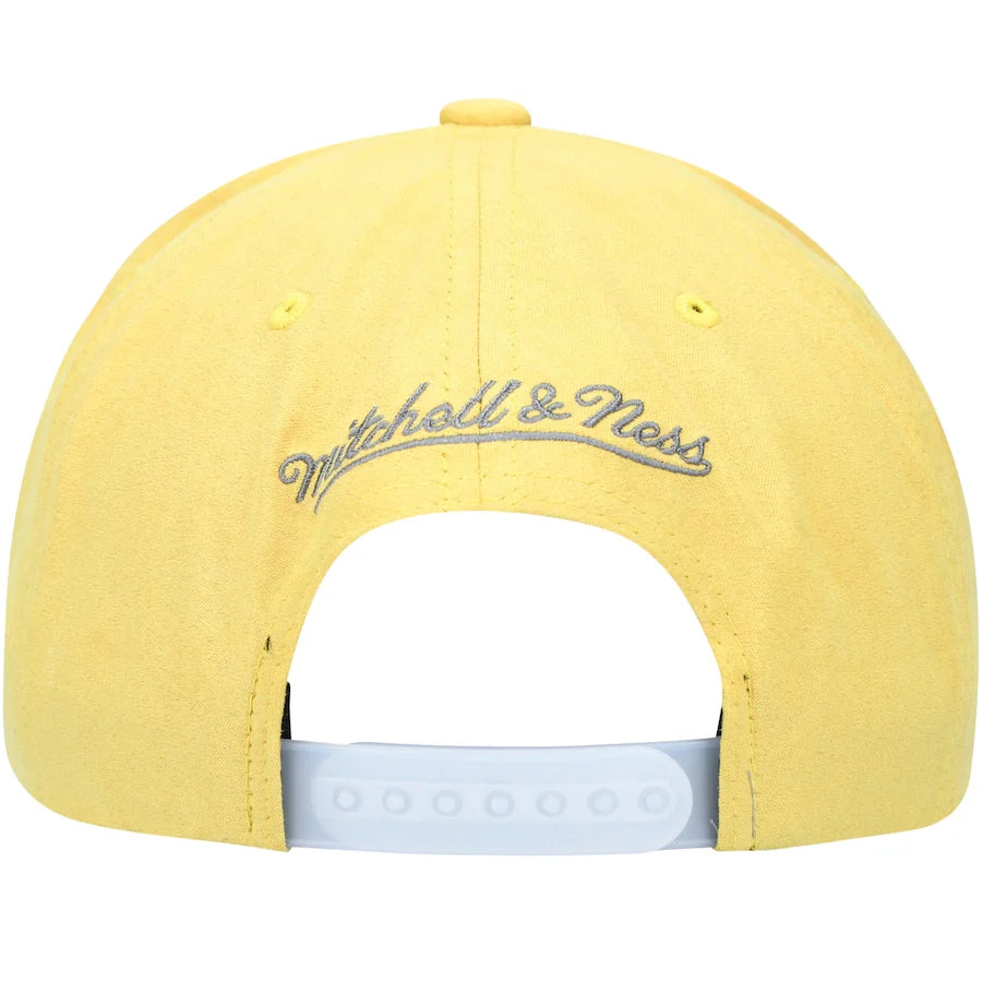 Chicago Bulls Mitchell & Ness Gray/Yellow Day 5 Snapback Hat for Men product image 4, provided for visual reference and