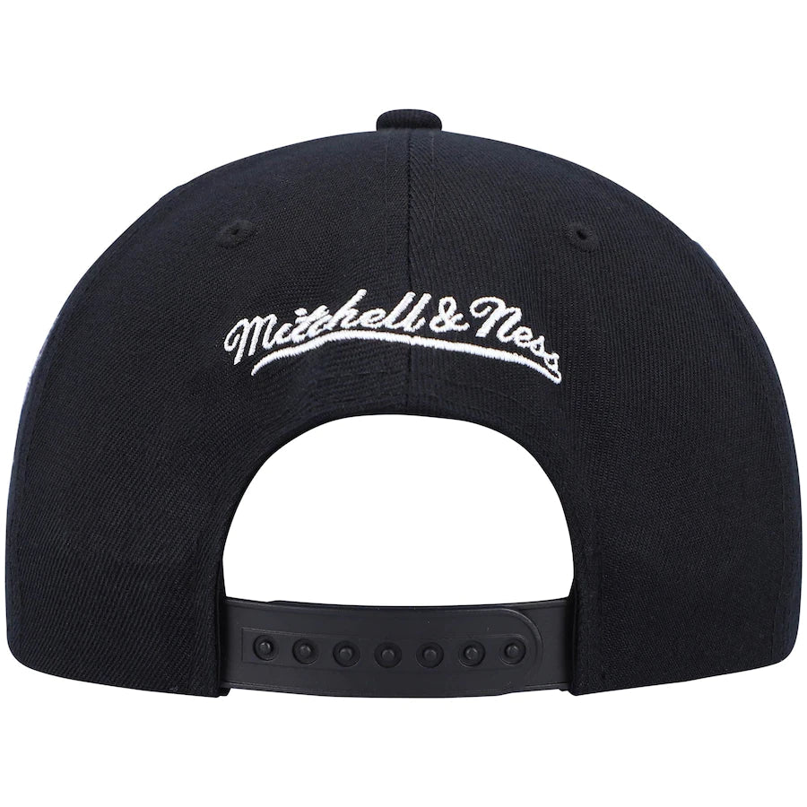 Charlotte Hornets Team Script 2.0 Mitchell & Ness Snapback Hat product image 4, provided for visual reference and product