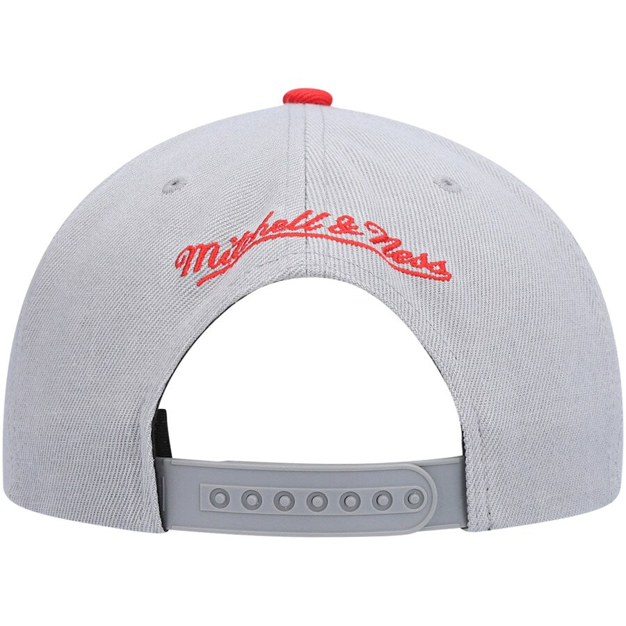 Mitchell & Ness Gray Portland Trail Blazers Core Basic Snapback Hat for Men product image 4, provided for visual reference