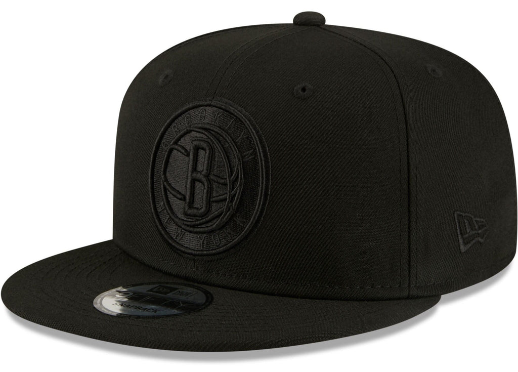 Brooklyn Nets New Era Black On Black Color Pack 9FIFTY Snapback Hat for Men product image 1, provided for visual reference
