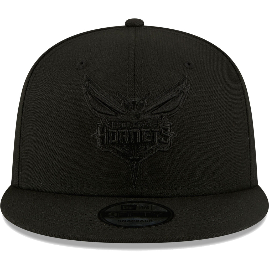 Charlotte Hornets New Era Black On Black Color Pack 9FIFTY Snapback Hat for Men product image 2, provided for visual