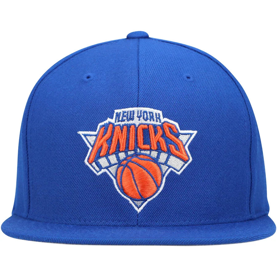 New York Knicks Mitchell & Ness NBA Core Basic Snapback Hat for Men product image 2, provided for visual reference and