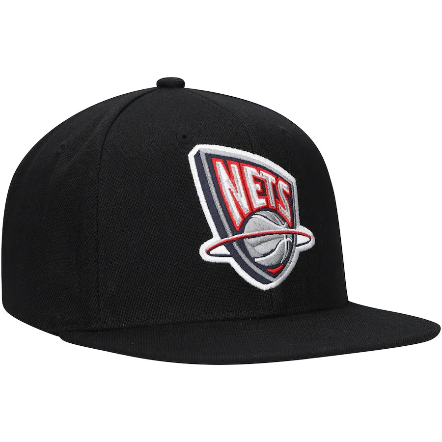 New Jersey Nets Mitchell & Ness Basic Core Black Snapback Hat for Men product image 3, provided for visual reference and