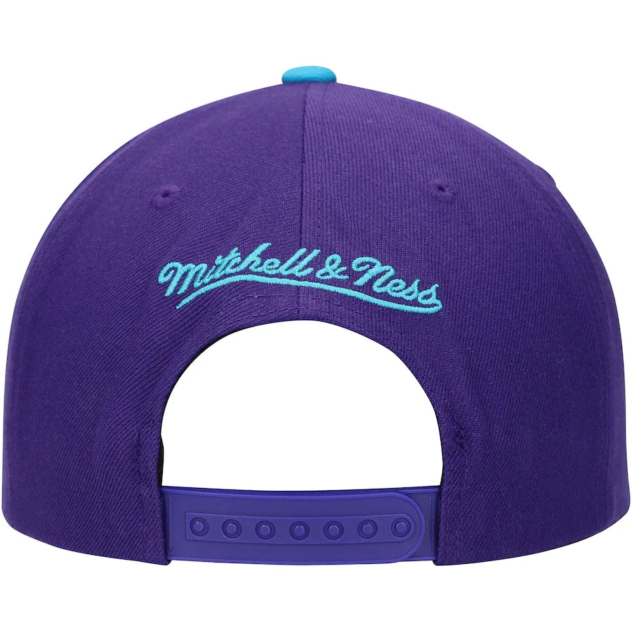 Mens NBA Charlotte Hornets 2 Tone Purple and Teal Mitchell And Ness Basic Core Snapback Hat product image 4, provided for