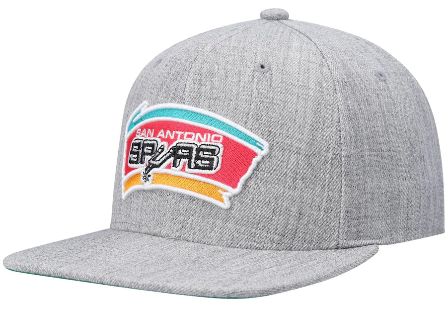 San Antonio Spurs HWC Gray Heather 2.0 Mitchell & Ness Snapback Hat product image 1, provided for visual reference and