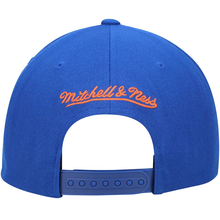 New York Knicks Mitchell & Ness NBA Core Basic Snapback Hat for Men product image 4, provided for visual reference and