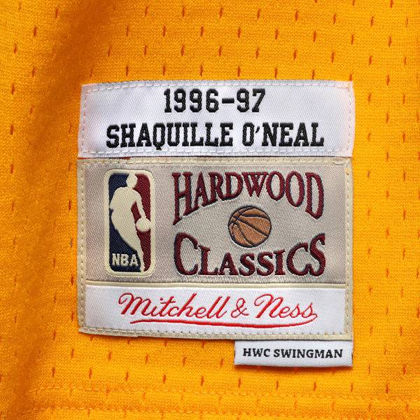 Los Angeles Lakers Shaquille O'Neal Mitchell & Ness Gold 1996-97 Hardwood Classics Swingman Jersey for Men product image 4,