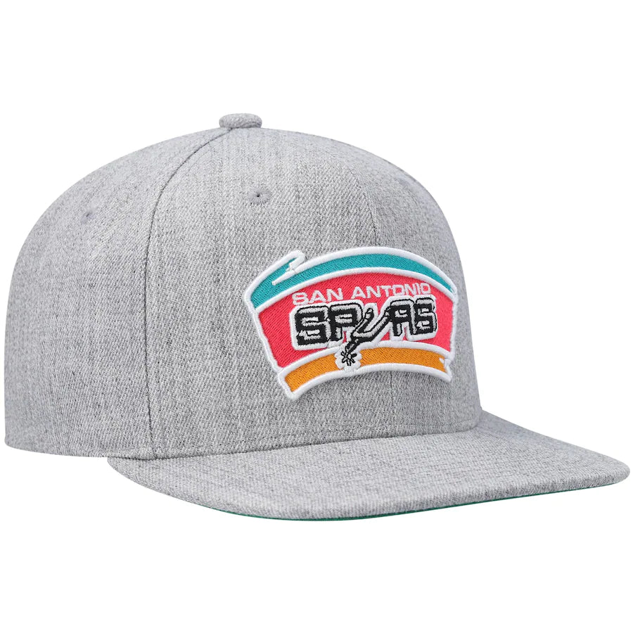 San Antonio Spurs HWC Gray Heather 2.0 Mitchell & Ness Snapback Hat product image 3, provided for visual reference and