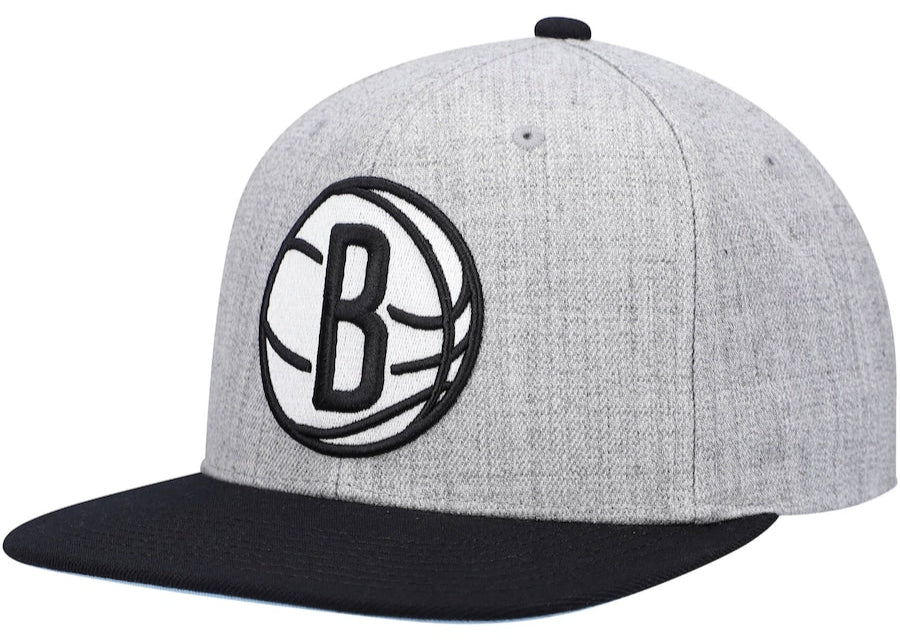 Brooklyn Nets Mitchell & Ness Gray/Black Heathered Underpop Snapback Hat for Men product image 1, provided for visual