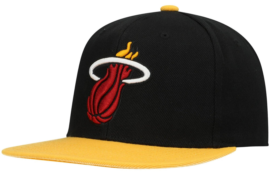 Miami Heat Mitchell & Ness Core Basic Snapback Hat - Black product image 1, provided for visual reference and product detail