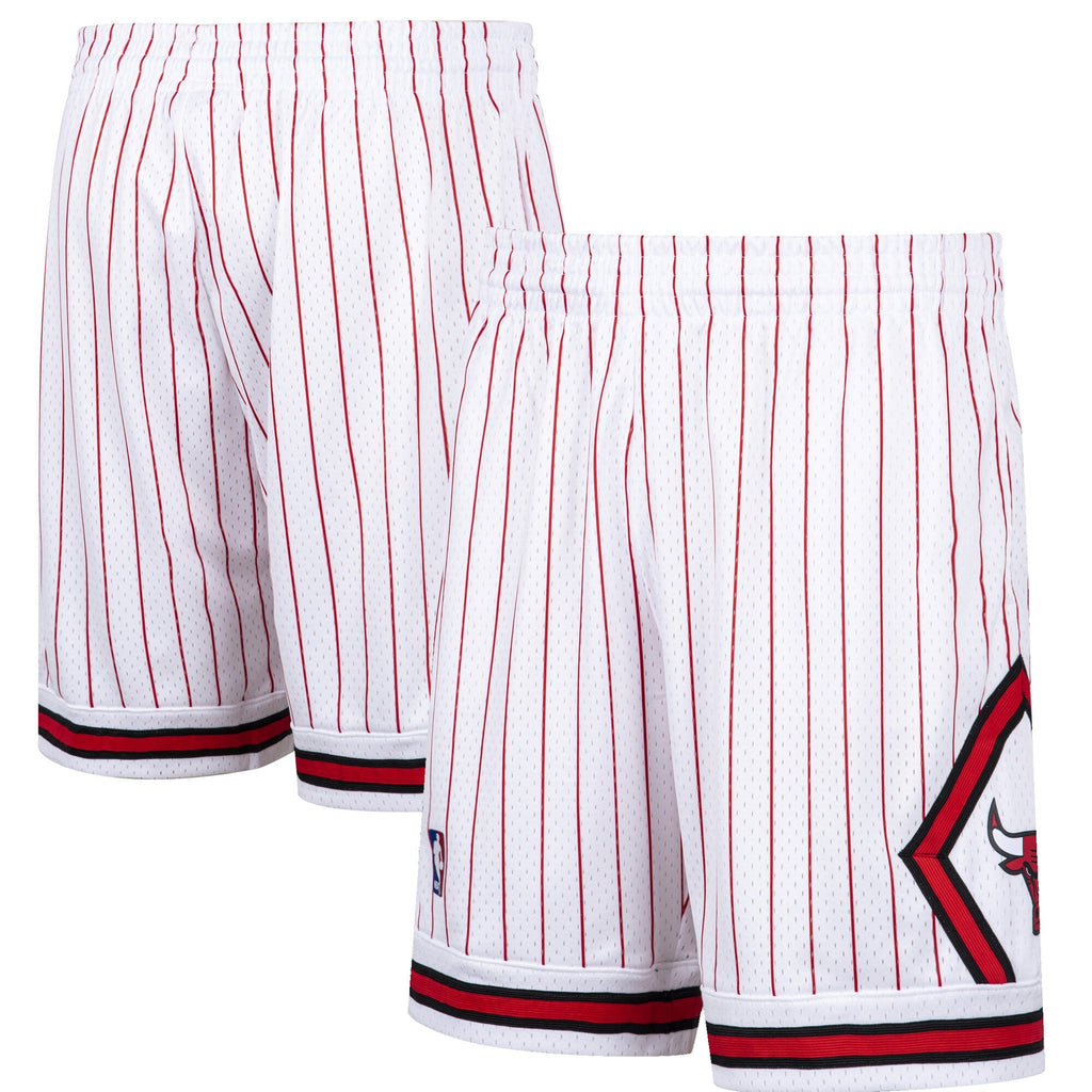 Mitchell & Ness Chicago Bulls Hardwood Classic White Reload Swingman Shorts for Men product image 1, provided for visual