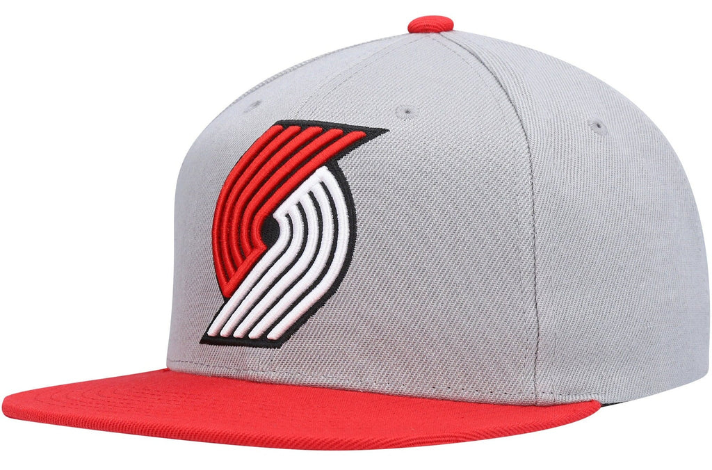Mitchell & Ness Gray Portland Trail Blazers Core Basic Snapback Hat for Men product image 1, provided for visual reference